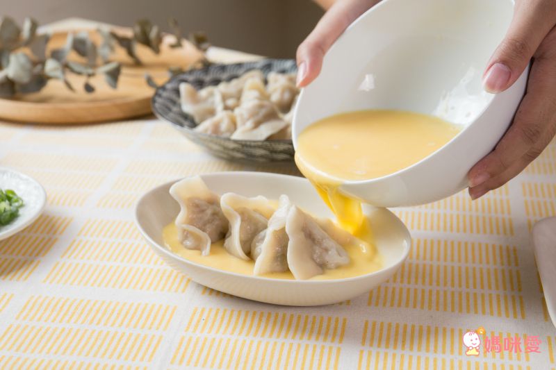 活力早餐系列【GREEN & SAFE】銀絲卷、小漢堡排、寶寶粥