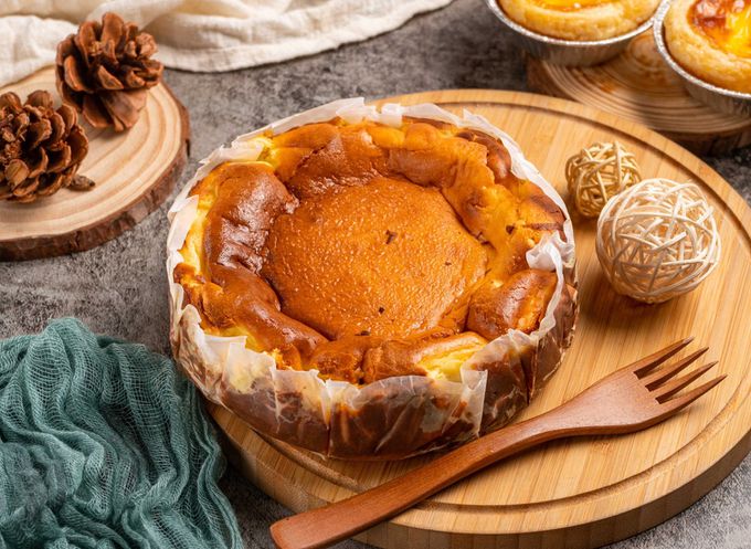 黛西蛋塔DAISI - (免運)美式巧克力軟餅乾6入/盒+巴斯克乳酪蛋糕480公克/盒