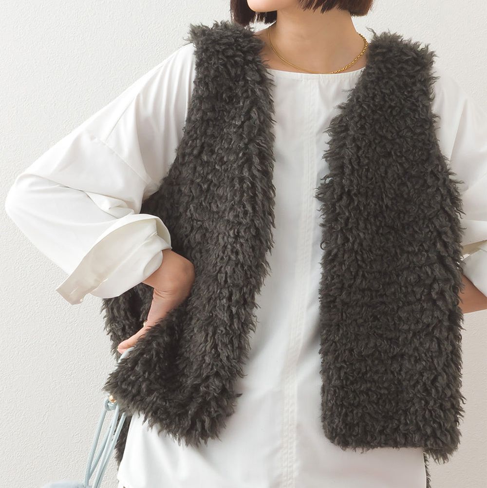 泰迪蓬鬆穿搭造型加分毛絨背心-炭灰