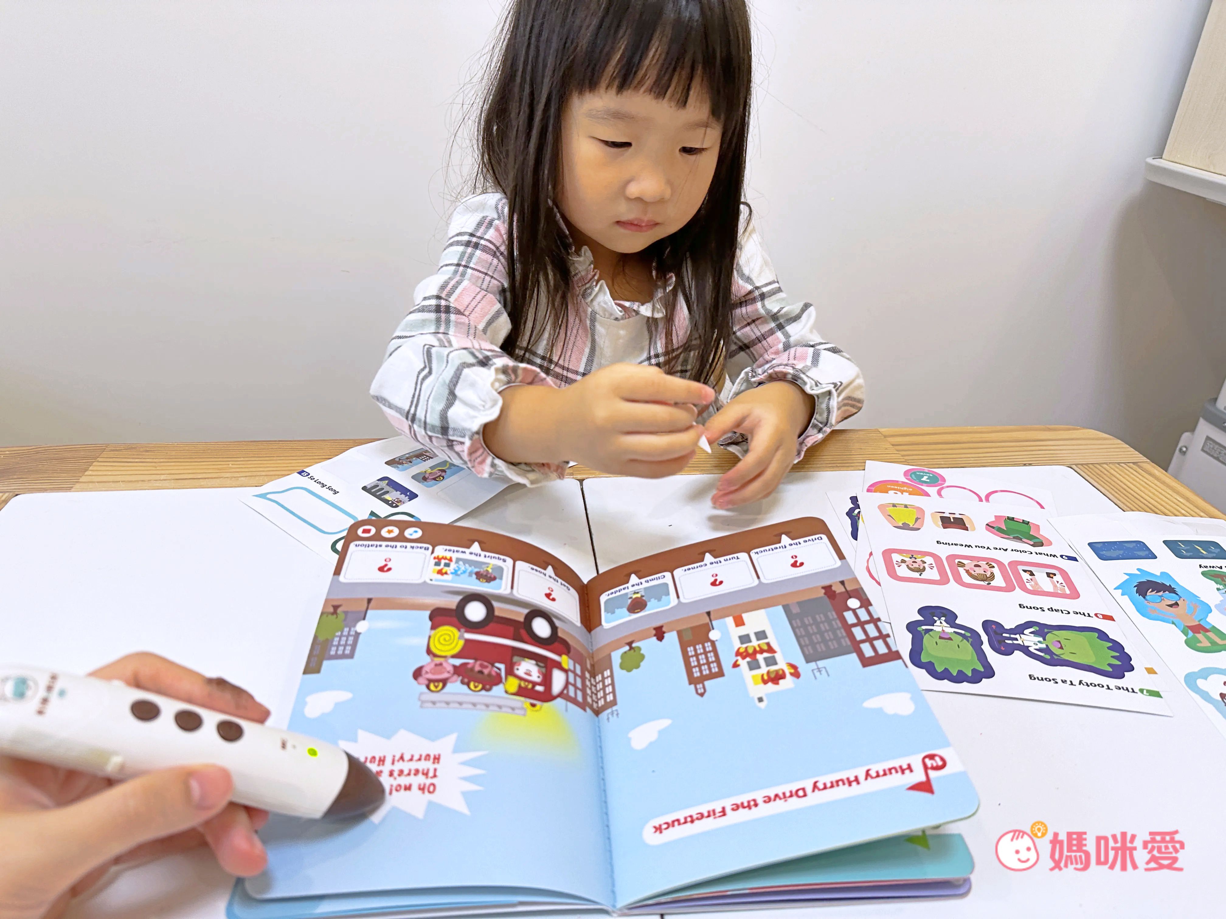 聖誕節禮物首選【KIDsREAD】自然發音點讀套組，英語啟蒙必備！