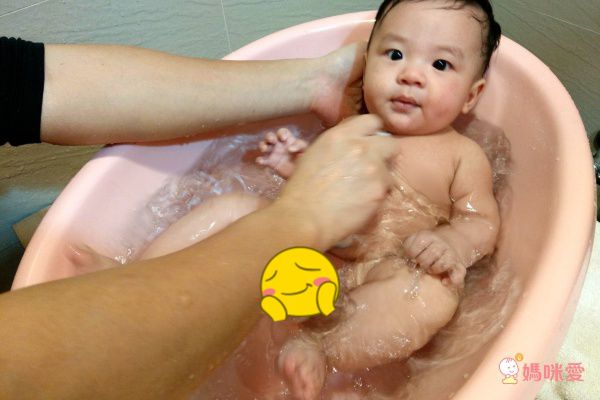 韓國 Sobble 棉花糖嬰幼兒澡盆，知名部落客、產後中心推薦！