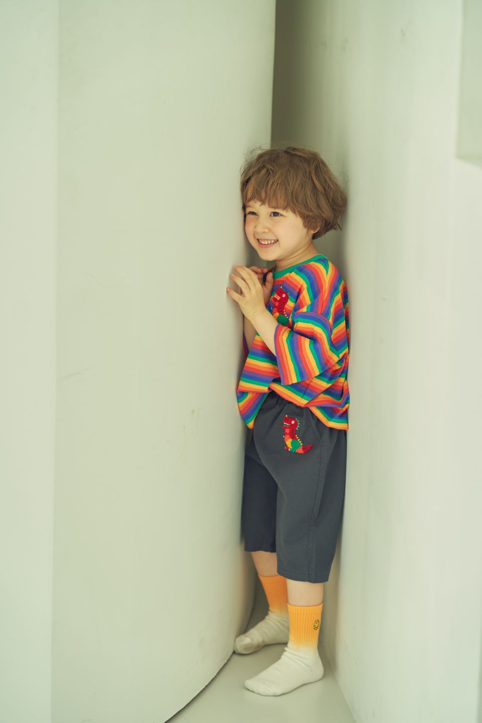 韓國 Mimico - 七彩恐龍七分褲-杏