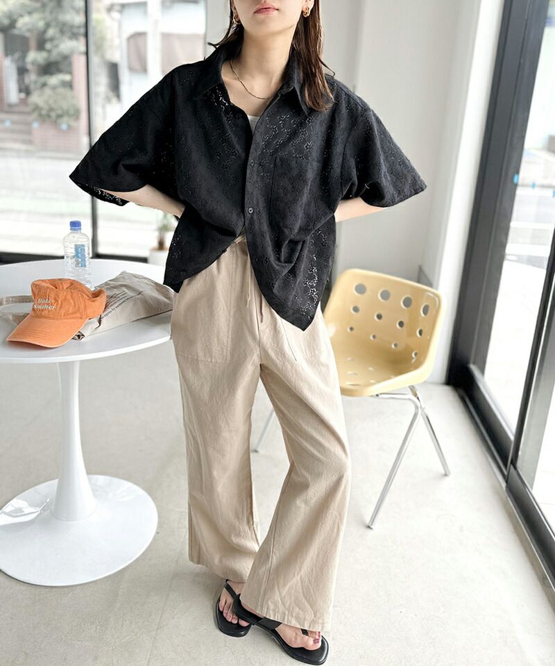 日本 Classical Elf - 浪漫花朵蕾絲翻領短袖襯衫-淺米杏