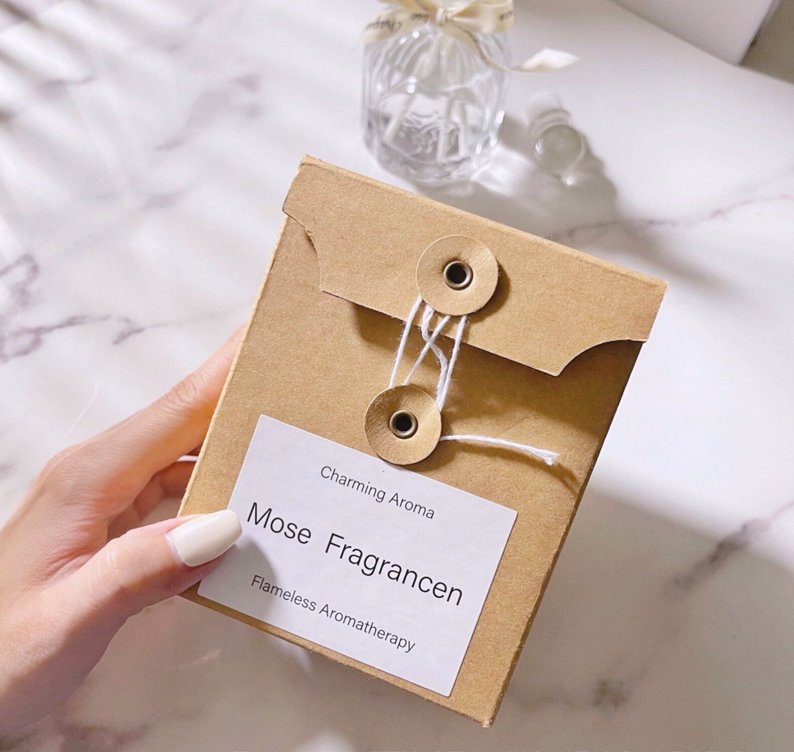 法式復古貴族浮雕玻璃瓶-室內精油香氛組-威斯汀白茶香-五星級高級飯店指定淡雅白茶香-100 mL