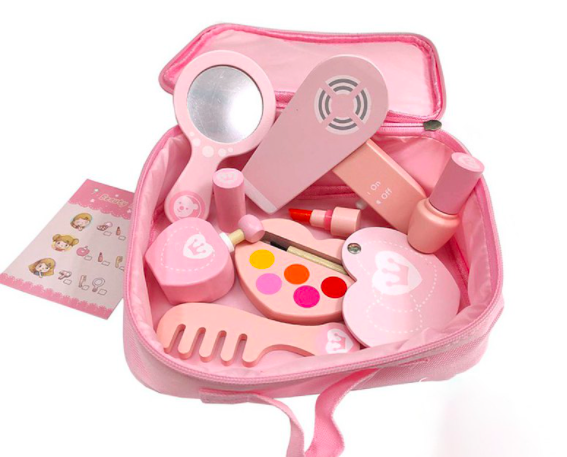 給3歲女兒擬真化妝玩具 適合嗎
