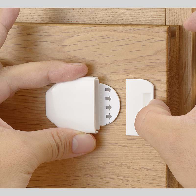 akachan honpo - 可拆式多用途安全防護鎖扣-迷你Ｓ (本體:16.4×4×1.2cm、膠帶:5cm)