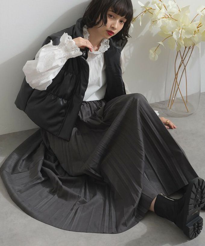 日本 ELENCARE DUE - 俐落低調麂皮百褶長裙-象牙米