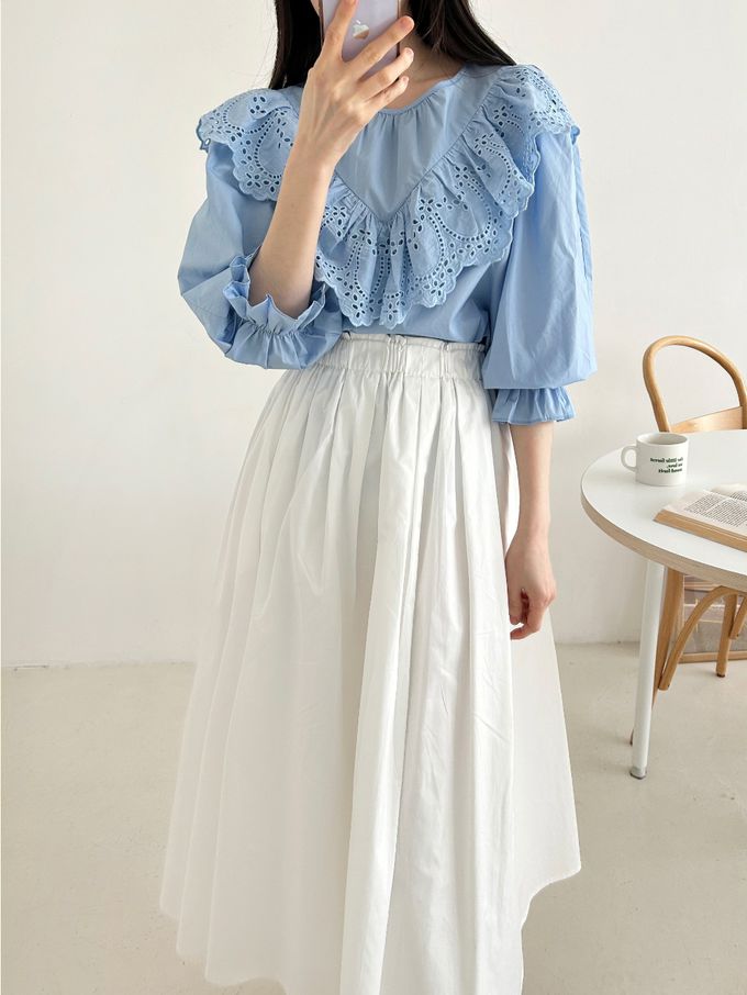 韓國女裝連線 - 鏤空V字荷葉裝飾圓領襯衫-天藍 (FREE)