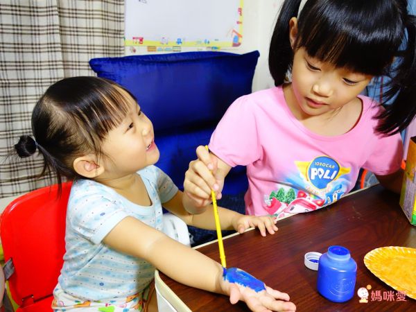 幫芭比製作獨一無二的裙子 ❤ 可重複製作～超好玩！