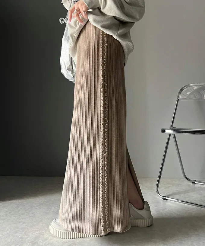 日本 Classical Elf - mily bilet 羅紋修身側流蘇針織長裙-象牙米