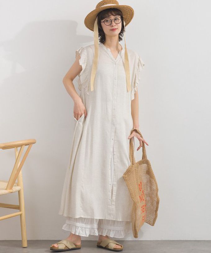 日本 Lupilien - 嫘縈混紡開襟柔軟荷葉短袖洋裝-黑白花草