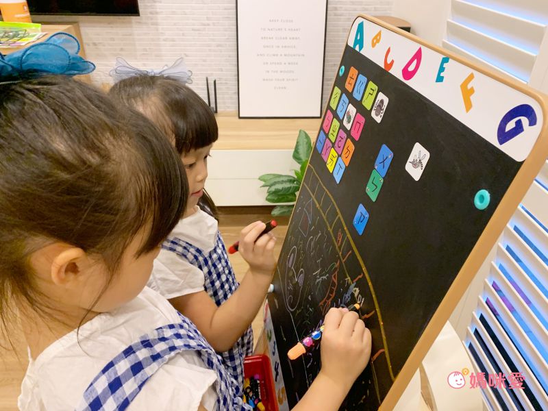 獨家超值組【芬蘭 Top Bright】二合一畫板書桌，專屬學習空間