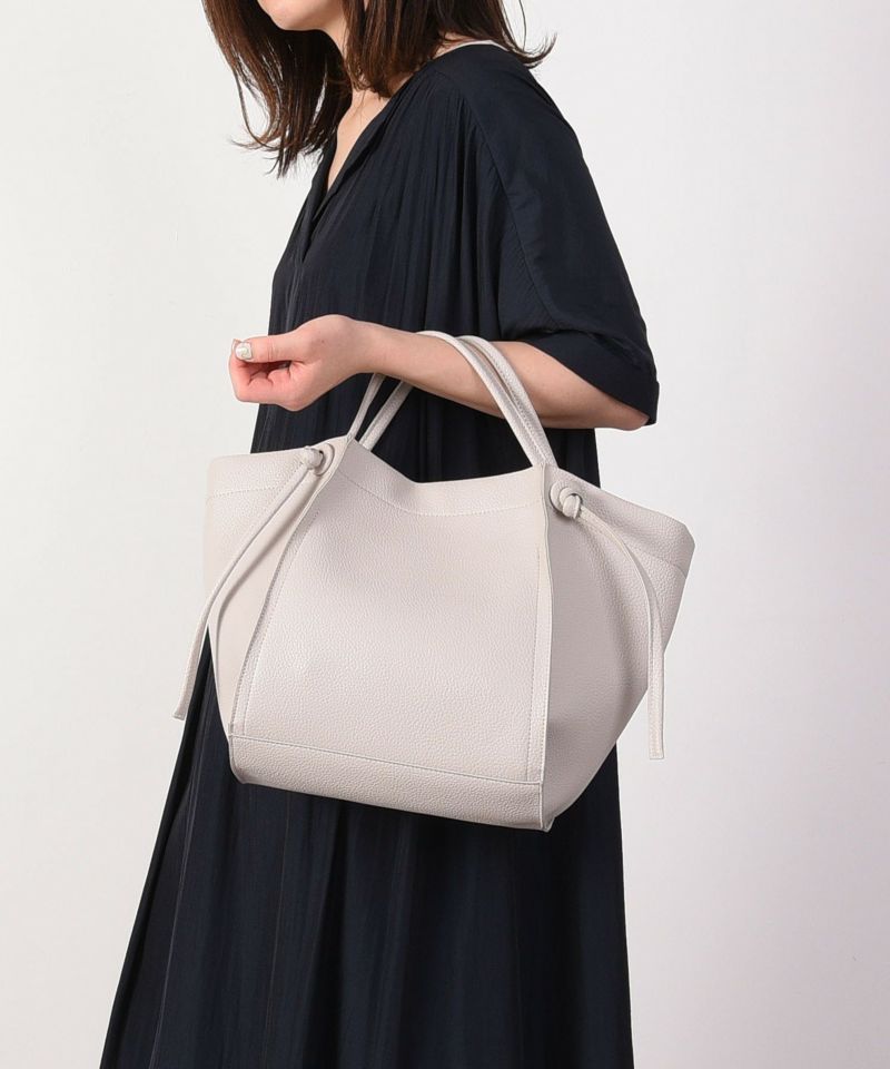 日本 COOCO - 仿皮雙綁帶蝙蝠托特包-黑 (24x25x14cm)