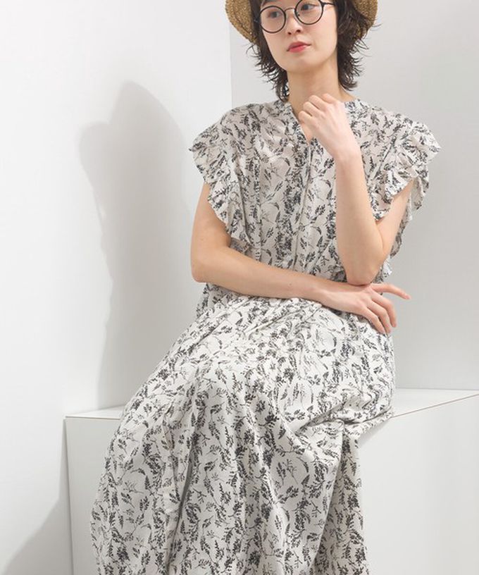 日本 Lupilien - 嫘縈混紡開襟柔軟荷葉短袖洋裝-自然白