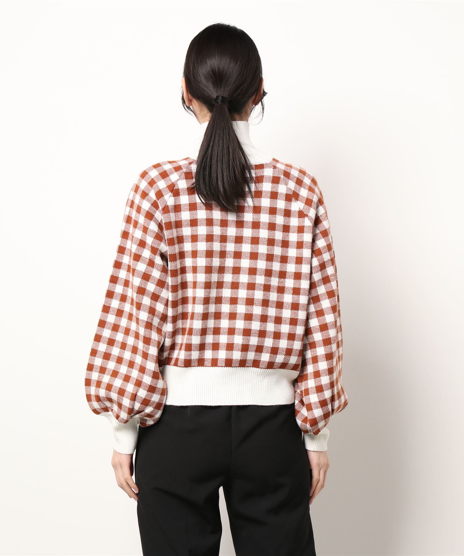 日本 Riche Glamour - 撞色格紋澎澎袖短版立領毛衣-杏