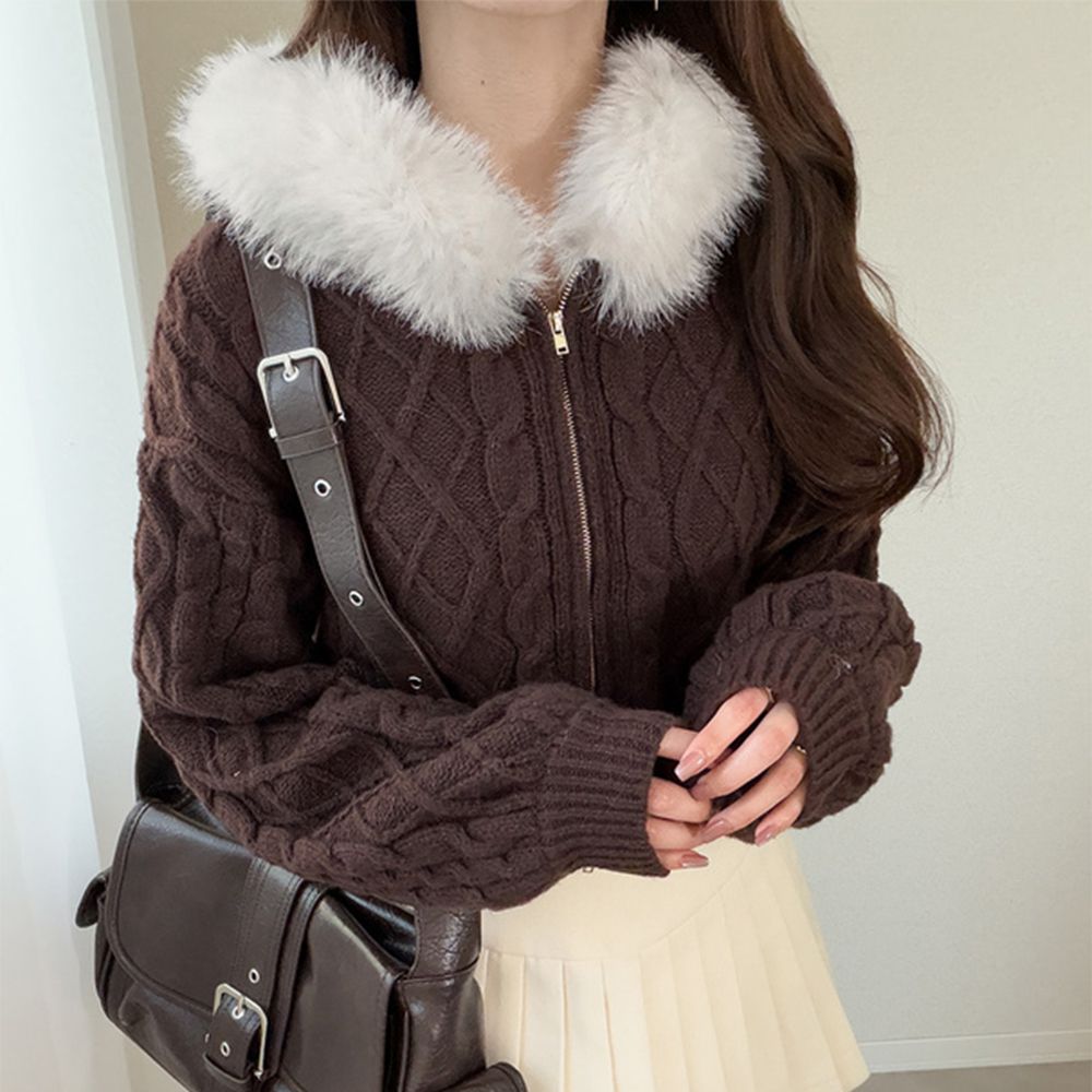 短版麻花針織溫暖毛絨連帽外套-咖啡 (F)