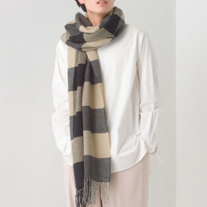 日本 OMNES - 羊毛混紡經典格紋圍巾披肩-B(灰x紅)