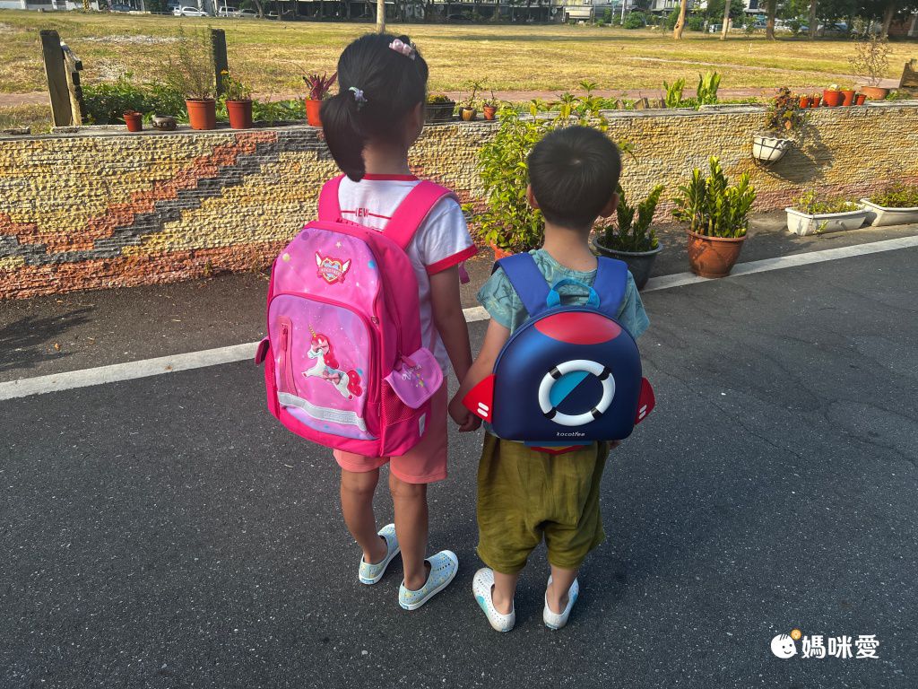 立體造型小童背包(含走失繩)-火箭