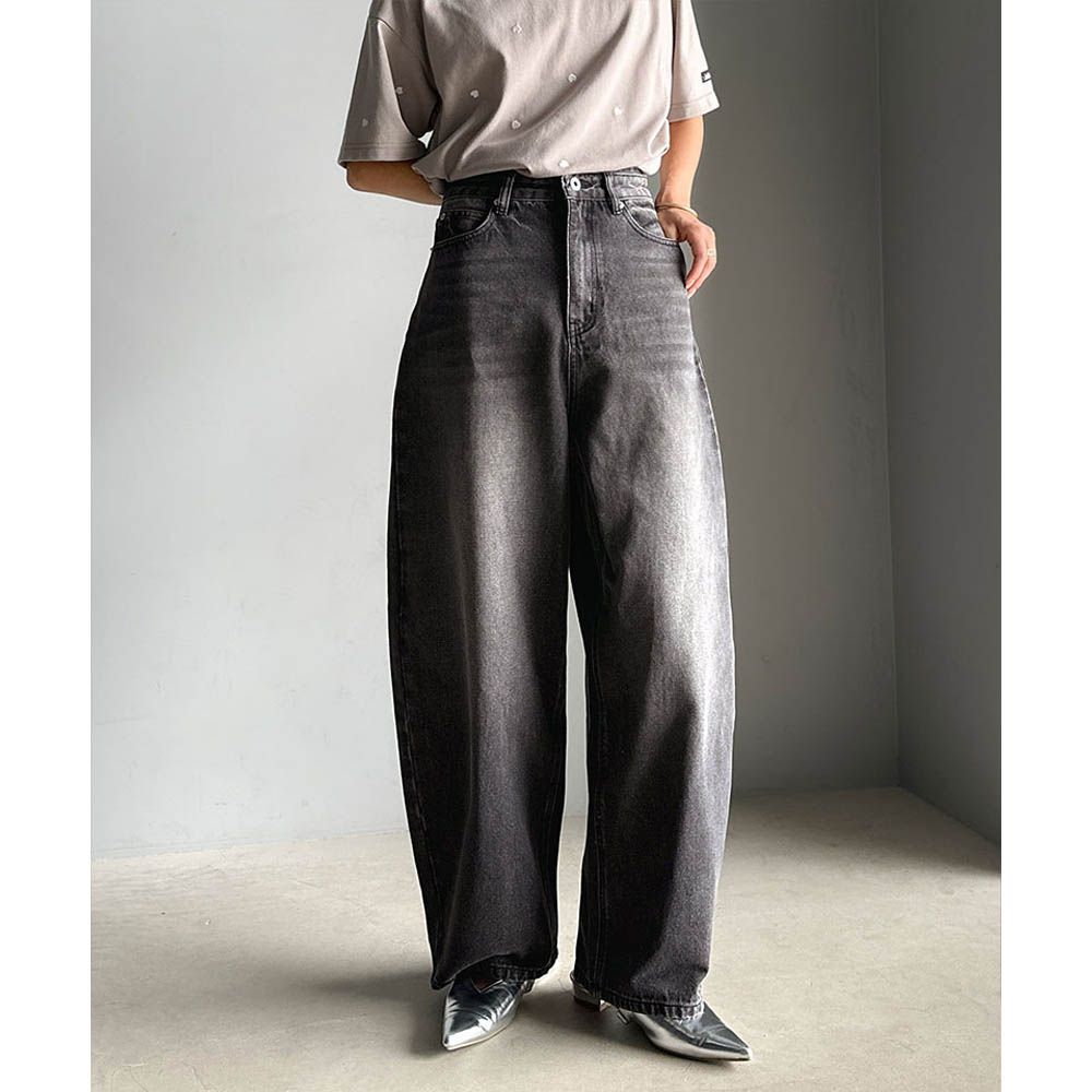 俐落百搭刷色感彎月弧型丹寧褲-黑