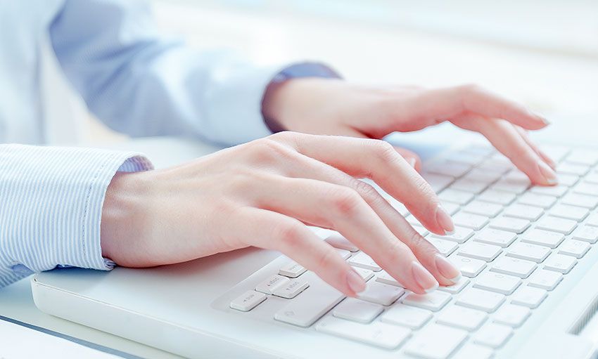 3ZeBra - 溫揉指｜氣壓溫感手部按摩機-白色-750g