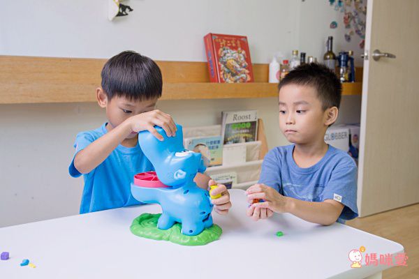 訓練小手抓握力！美國【Learning Resources 桌遊】