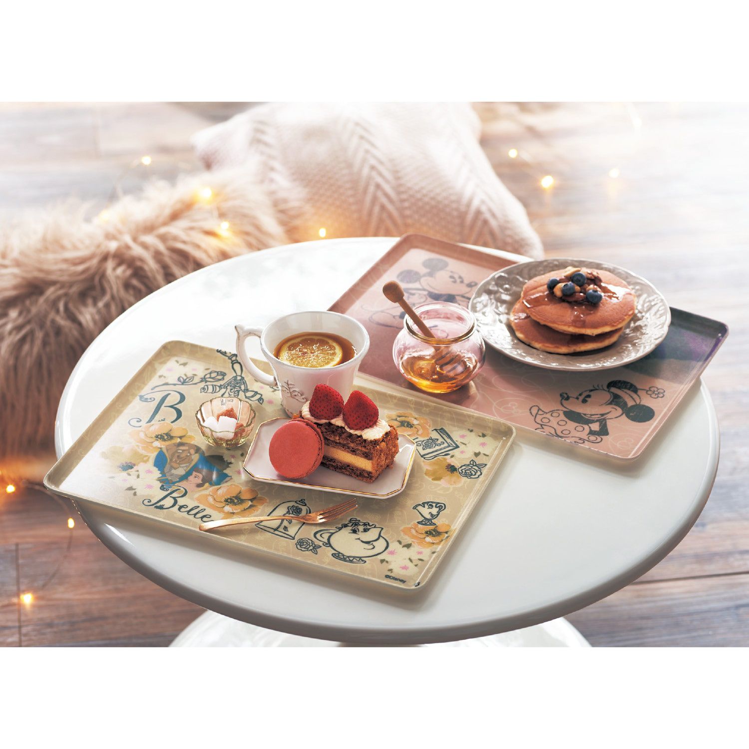 日本千趣會 - 日本製 迪士尼托盤(防滑加工)-維尼-黃藍格紋 (36x25x1.2cm)