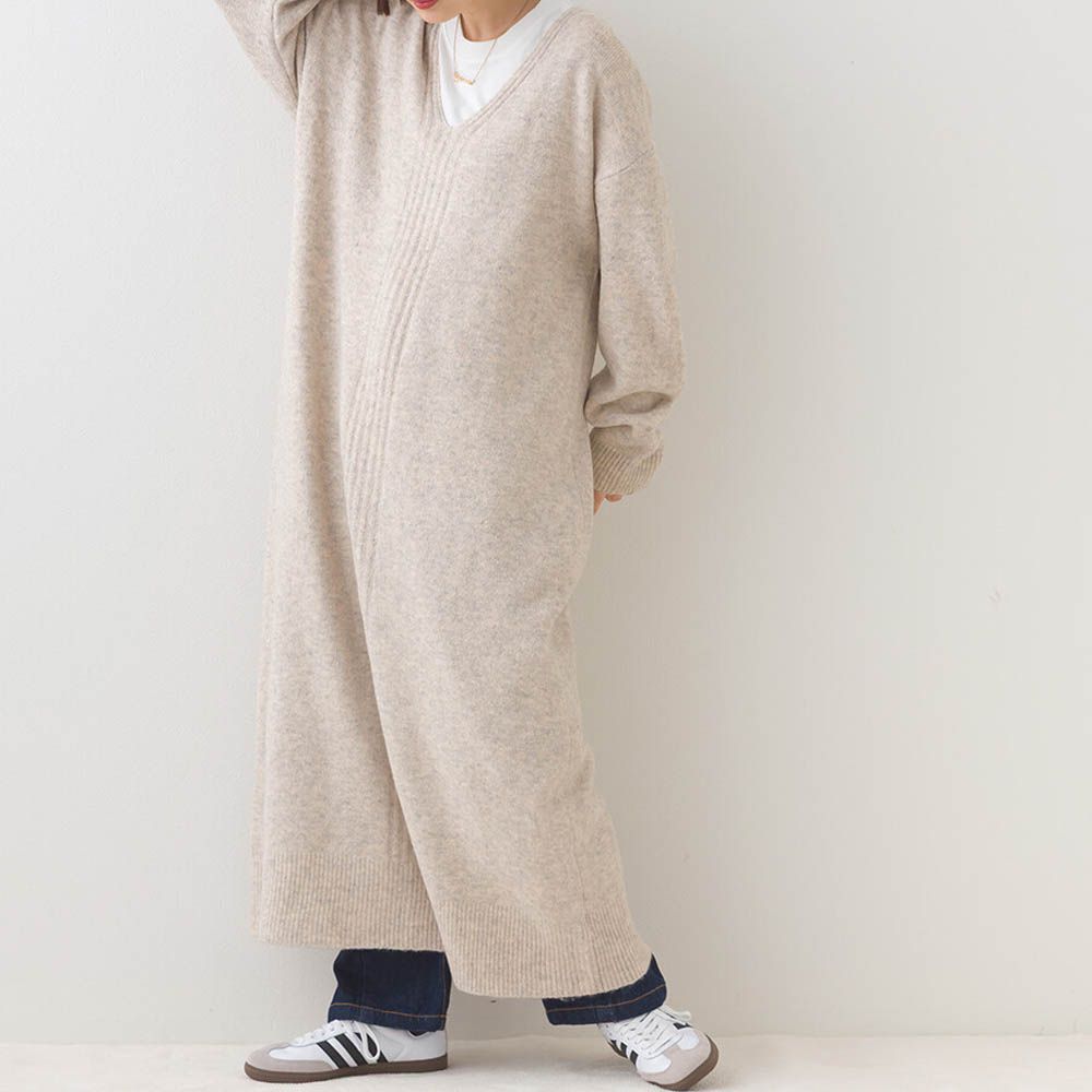 V領柔軟針織寬鬆感長袖洋裝-淺米灰