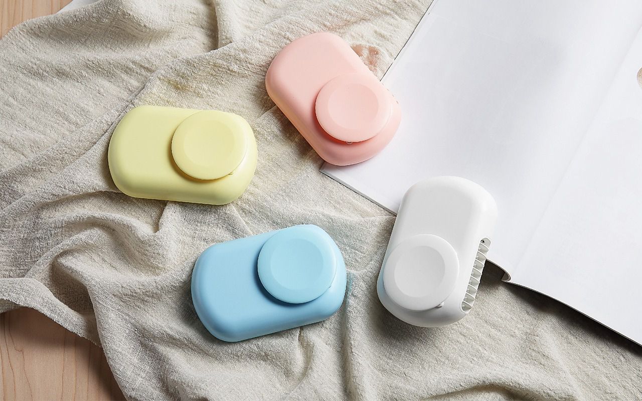 AIRMATE 艾美特 - USB日系掛脖/桌立充電風扇-草莓粉