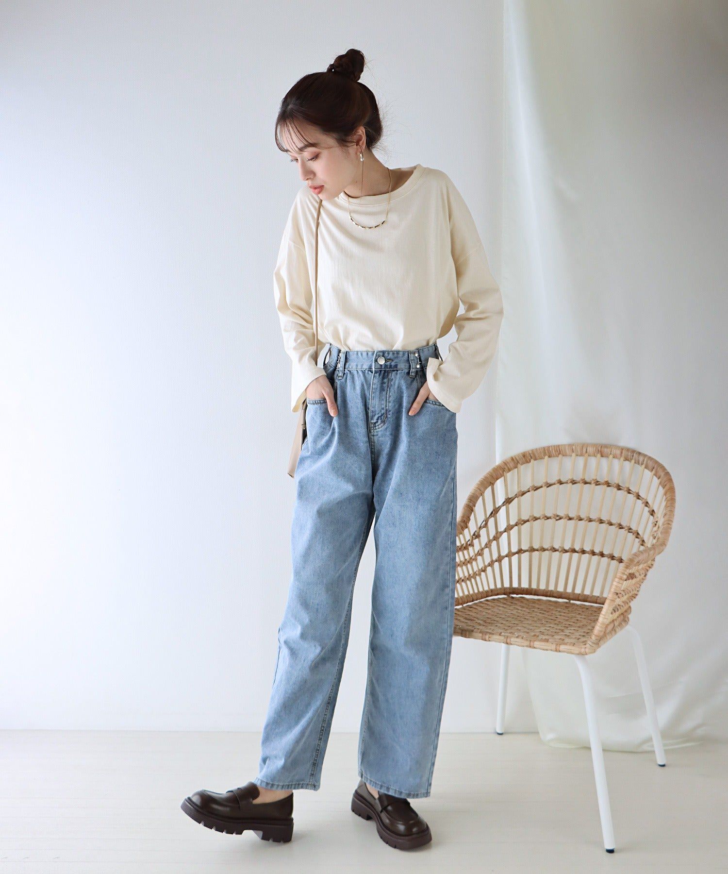 日本 BLUE EAST - 圓領百搭柔軟薄長袖上衣-條紋-深藍