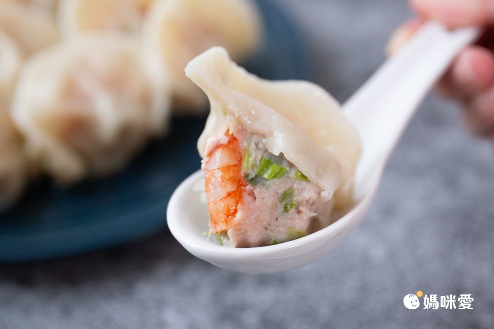 爆汁飽滿內餡！【立祥公寓】手工黑豬肉水餃 外皮Ｑ彈