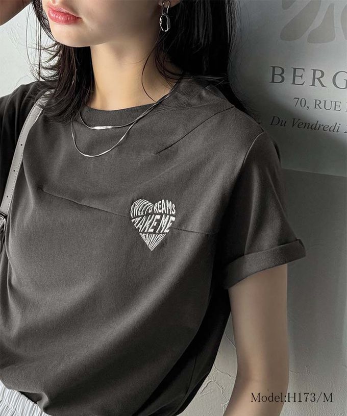 日本 Classical Elf - 經典胸前愛心刺繡短袖上衣-象牙米