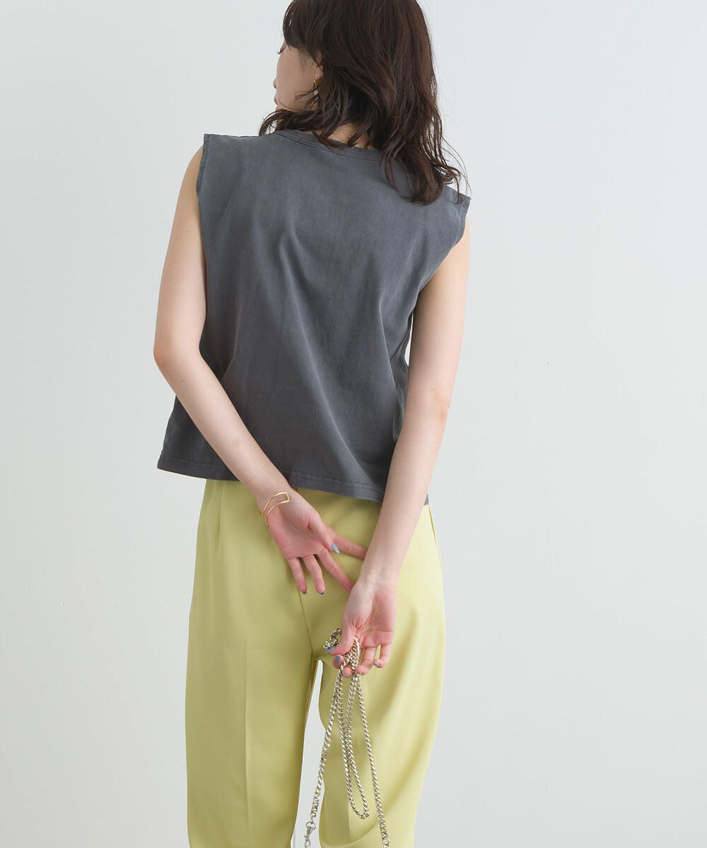 日本女裝代購 - 天竺棉顯瘦剪裁無袖上衣-簡約白