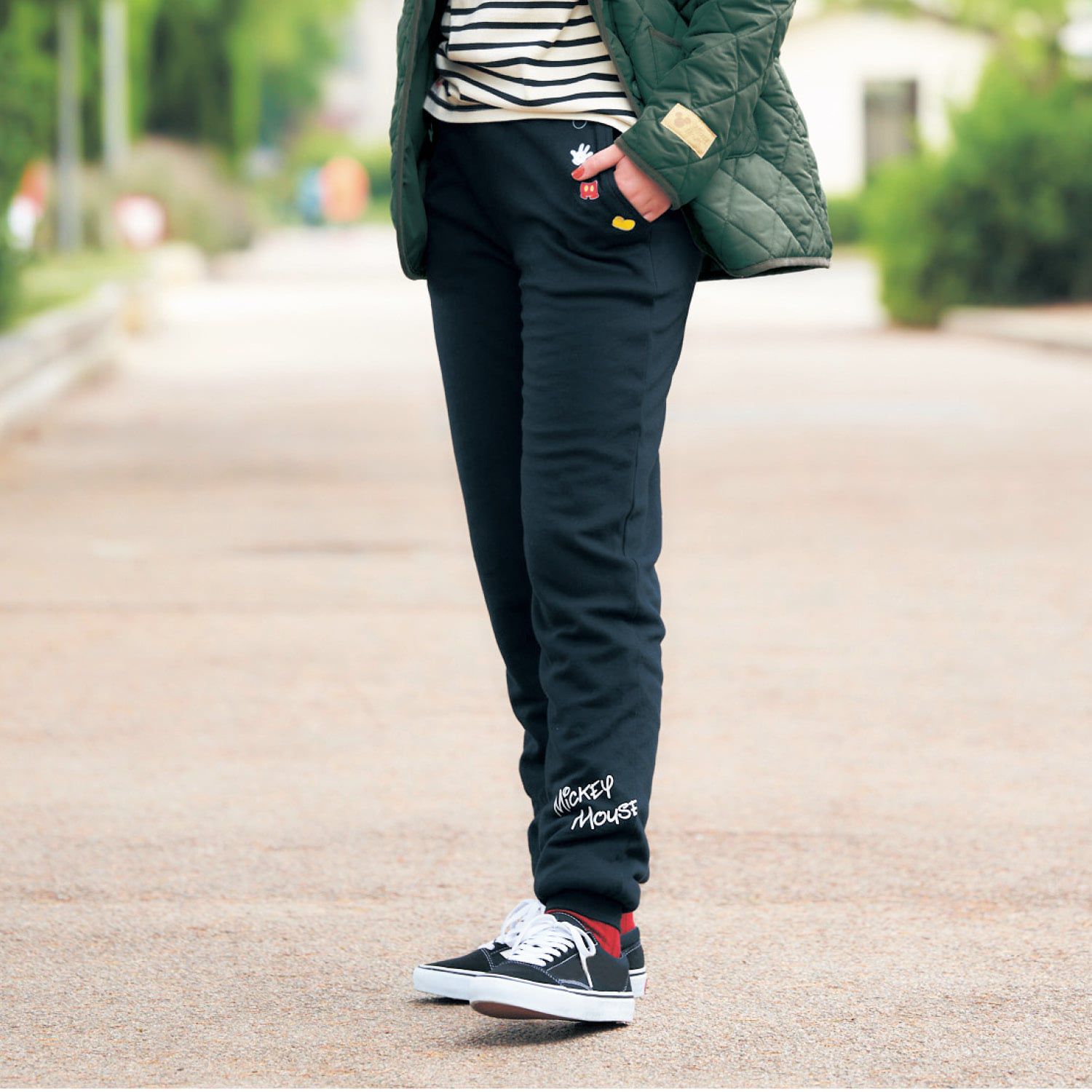 日本千趣會 - 迪士尼 柔軟家居休閒長褲-米奇花草-深灰