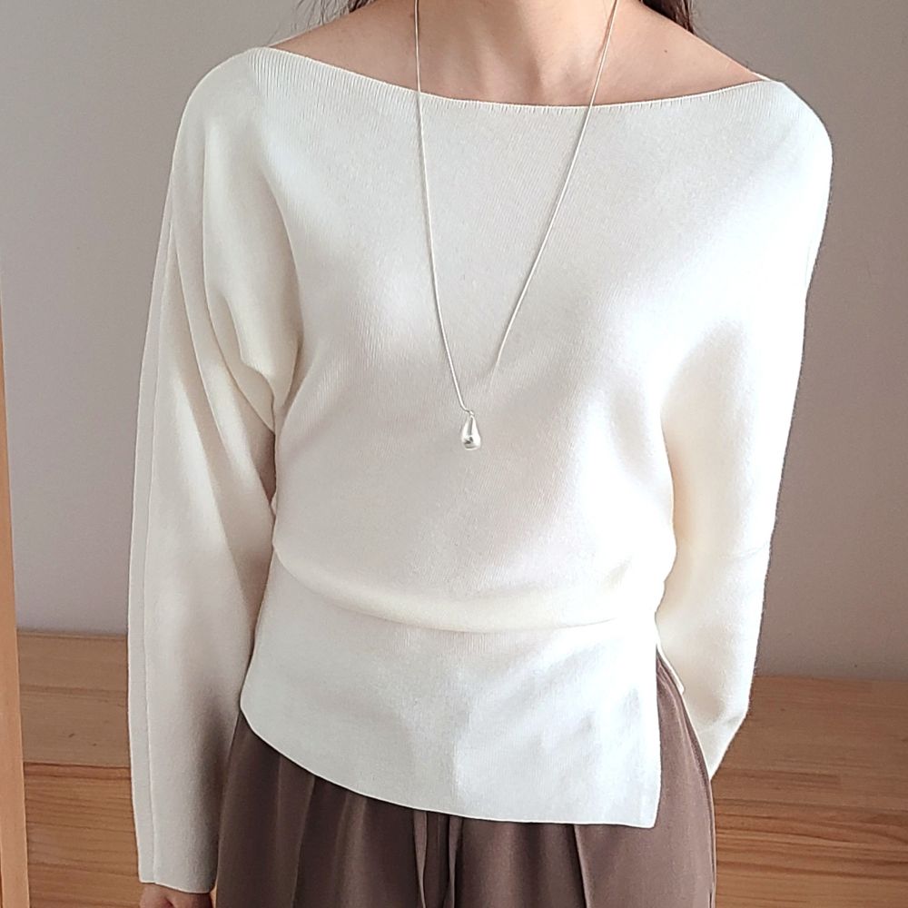 氣質船領側開衩混羊毛針織上衣-象牙白 (FREE)