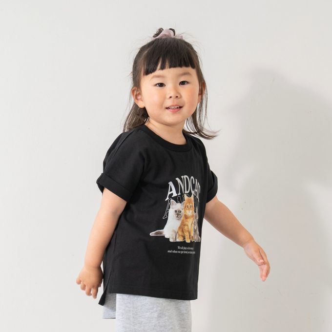 日本 petit main - 100%棉 開衩印花短袖上衣-可愛貓貓-黑