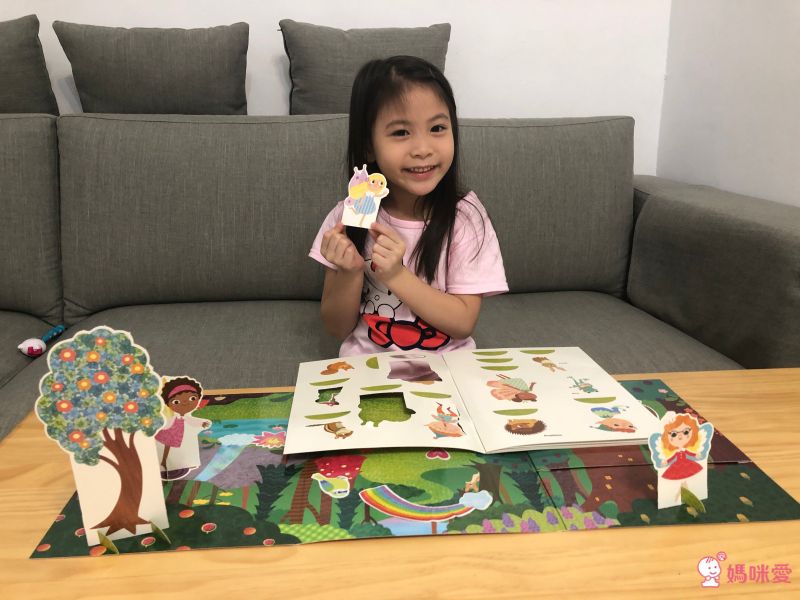 【超級英雄/蜘蛛人 貼紙書】熱愛英雄的男孩不能錯過☞大量貼紙與趣味題型 盡情當個小小英雄