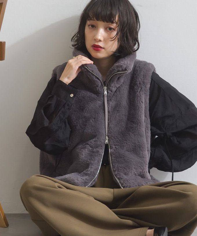 日本 ELENCARE DUE - 柔軟蓬鬆仿毛立領雙拉鍊背心-炭灰