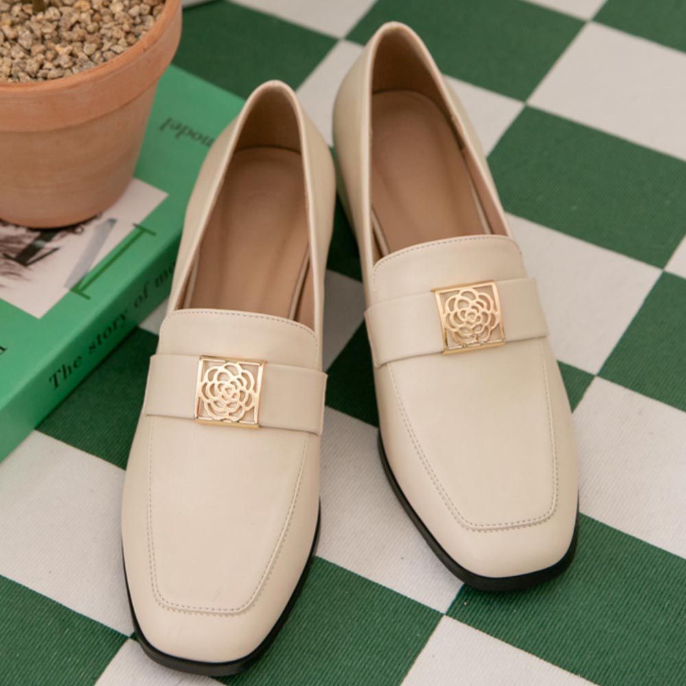 韓國 PINKELEPHANT - 品牌金屬飾穆勒粗跟鞋(5cm)-象牙白