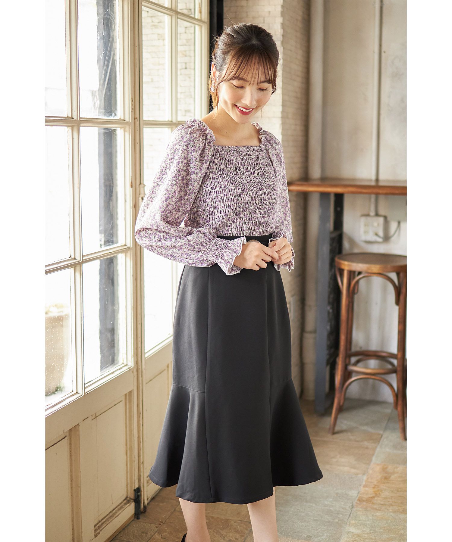 日本 tocco-closet - 歐風碎花方領雪紡上衣-知性黑