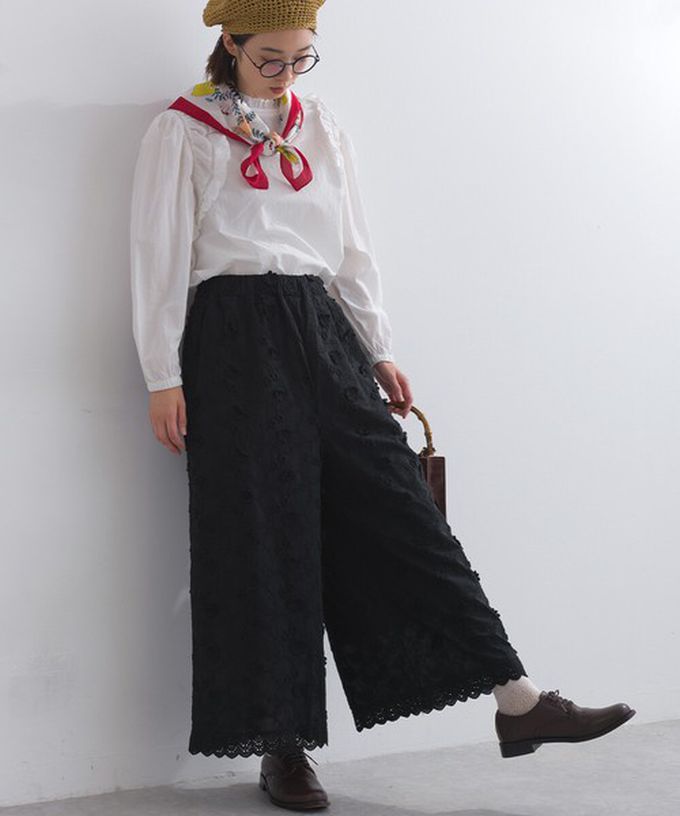 日本 Lupilien - 100%棉 奢華滿版緹花刺繡寬褲-白