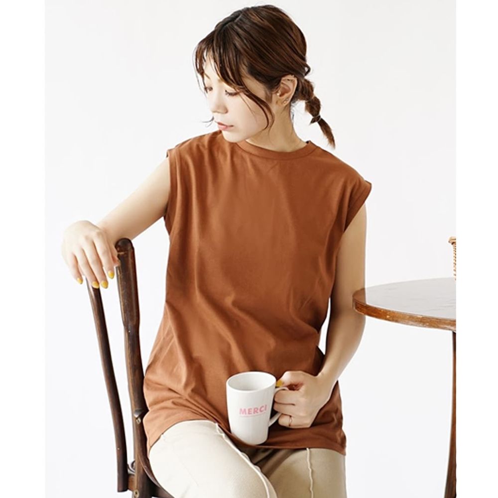 日本 zootie - Design+系列 透氣舒適肩線修飾無袖上衣-焦糖