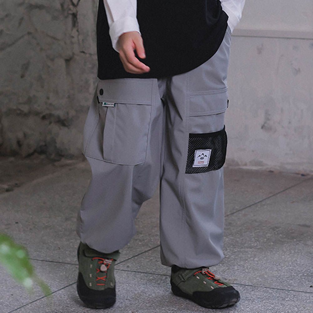 防潑水薄刷絨縮口長褲-個性口袋-灰色
