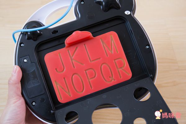 化身飛行員探索世界【Vtech】聲光探索地球儀