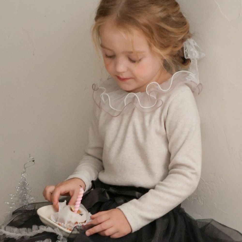 Puellaflo 雙層網紗荷葉領裝飾長袖上衣-燕麥