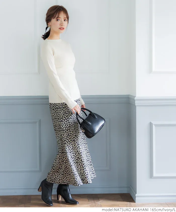 日本 COCA - 輕量柔軟 船型領薄針織上衣-高原綠