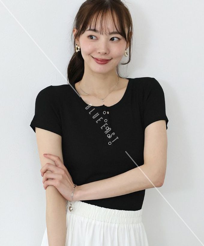 日本 BLUE EAST - 亨利領合身美型短袖上衣-白