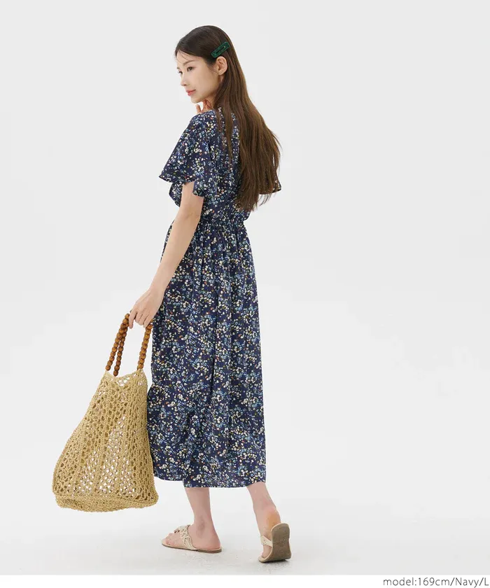 日本 COCA - 藍色的夢V領碎花洋裝-深藍
