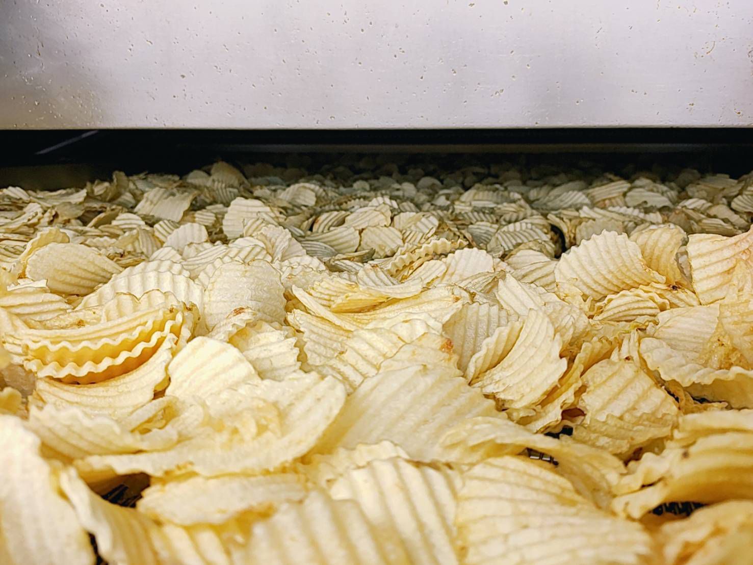 月銷百萬斷貨半年！煌輝手工鮮切洋芋片－厚切馬鈴薯＆天然海鹽