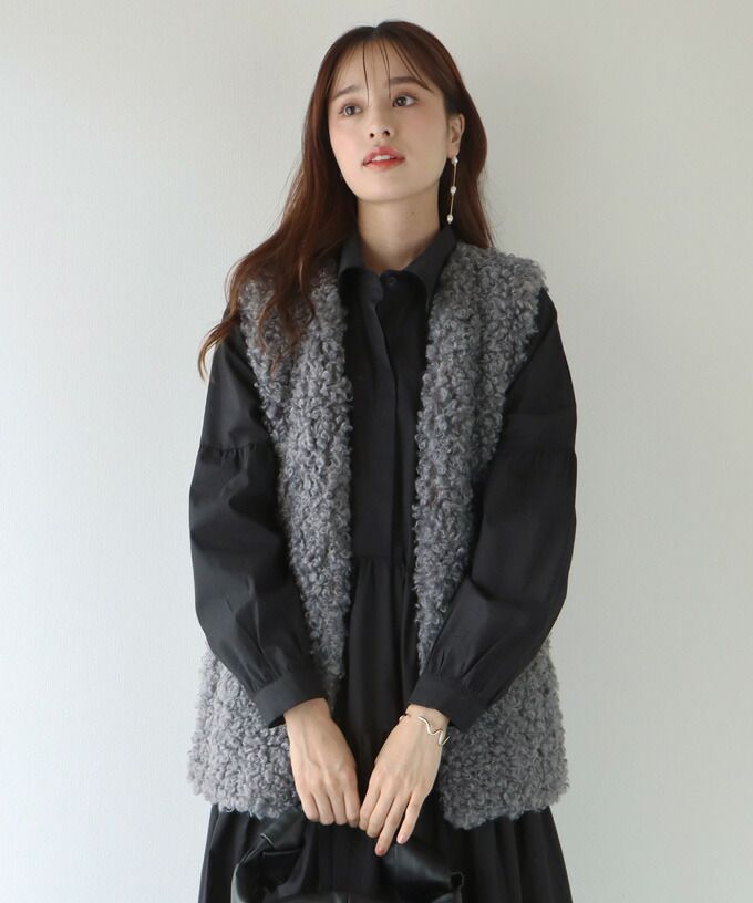 日本 BLUE EAST - 時尚毛絨開襟背心-白