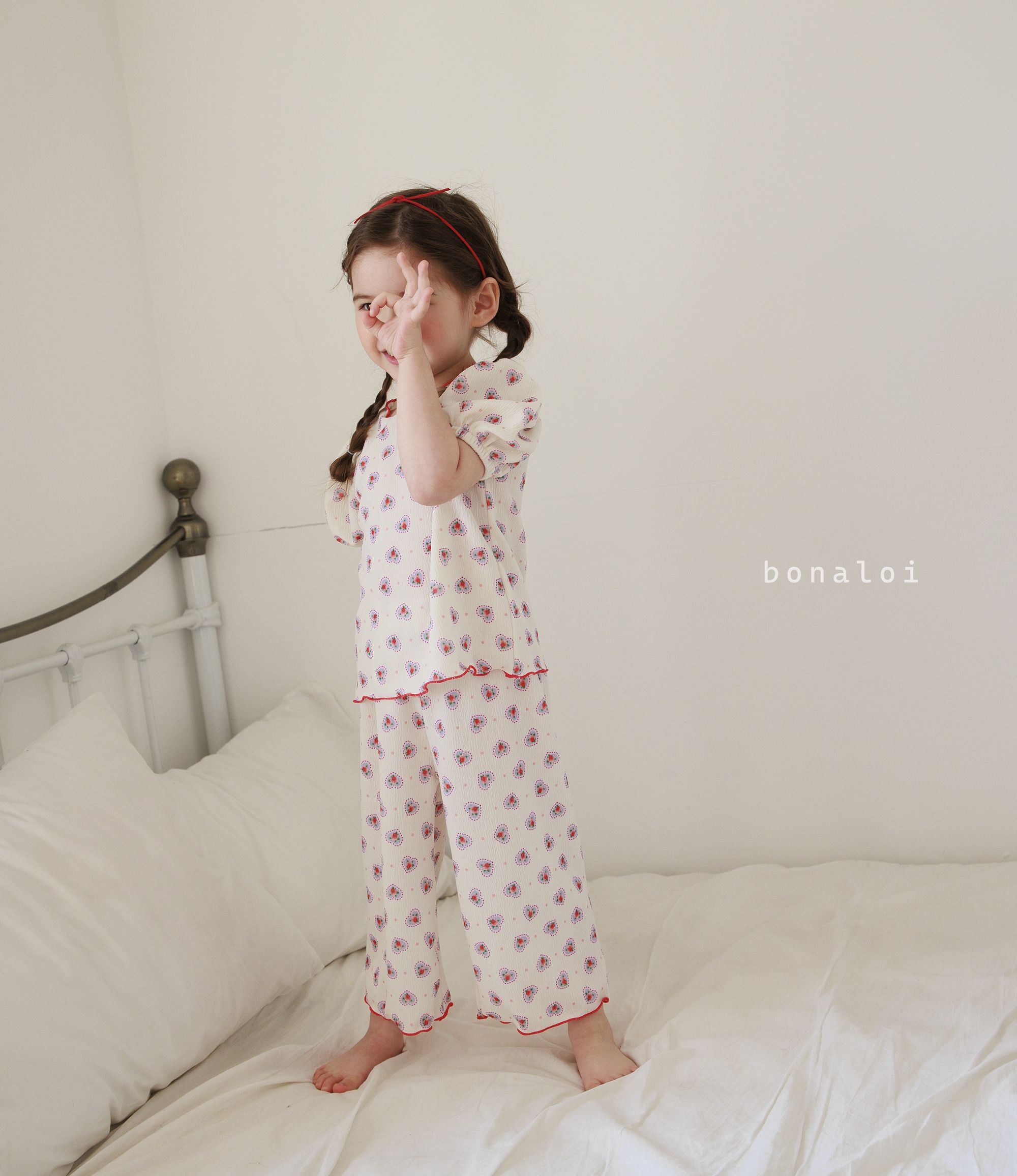 韓國 Bonaloi - 滿版愛心泡泡袖捲邊套裝-淺粉紅